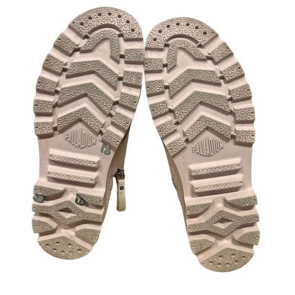 Palladium high tops sz 7 - Picture 4 of 6